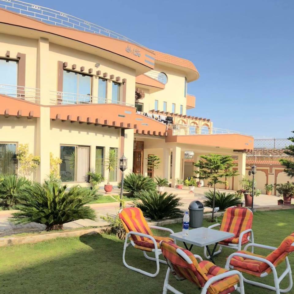 Royal Emirates Residence Abbottabad Esterno foto