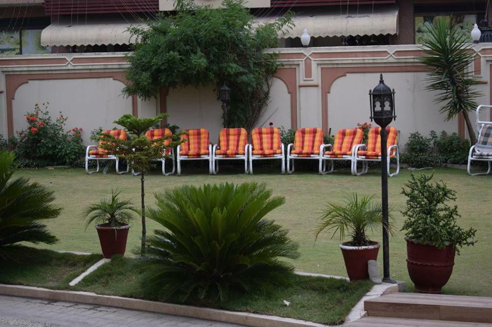 Royal Emirates Residence Abbottabad Esterno foto